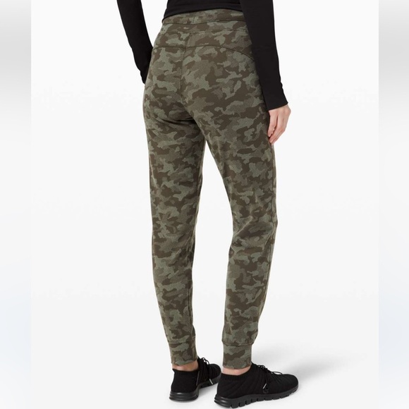 Lululemon 29” Ready to Rulu Jogger Heritage Camo Dark Olive Green Twill Size 2 - Picture 9 of 10